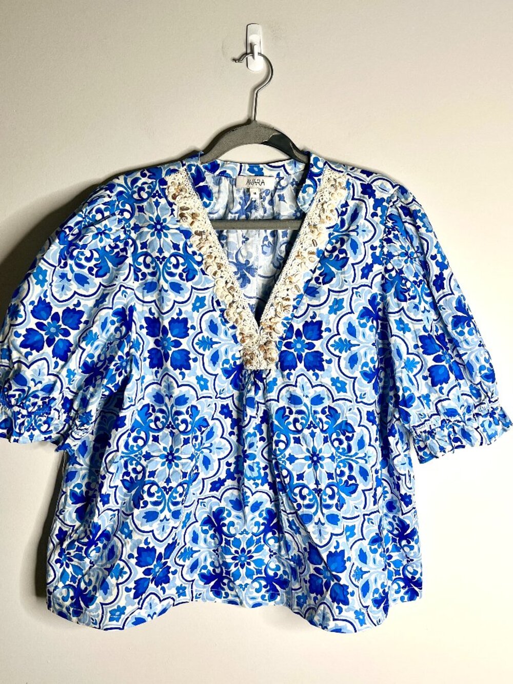 Avara Blue White Porcelain-Patterned Short-Sleeve Top Beaded Neckline Beach XL